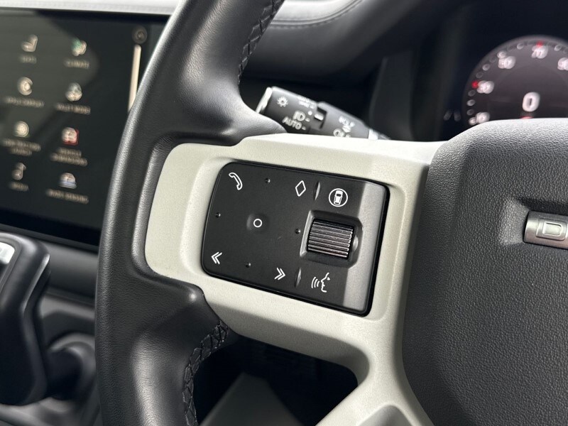 Used Land Rover Defender 2024 for sale - 77961825: Photo 28