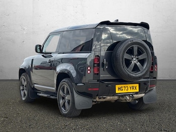 Used Land Rover Defender 2024 for sale - 77961825: Photo