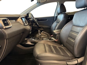 Used Kia Sorento 2018 for sale - 77063473: Photo