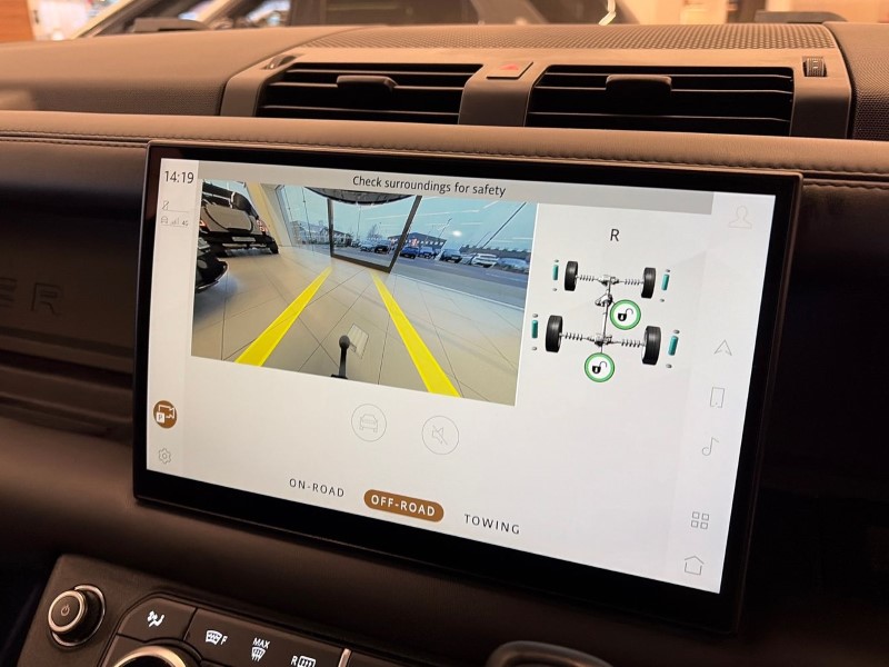 Used Land Rover Defender 2023 for sale - 77063475: Photo 12