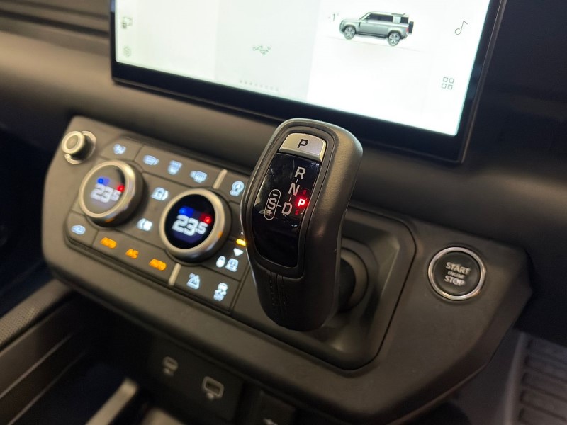 Used Land Rover Defender 2023 for sale - 77063475: Photo 13