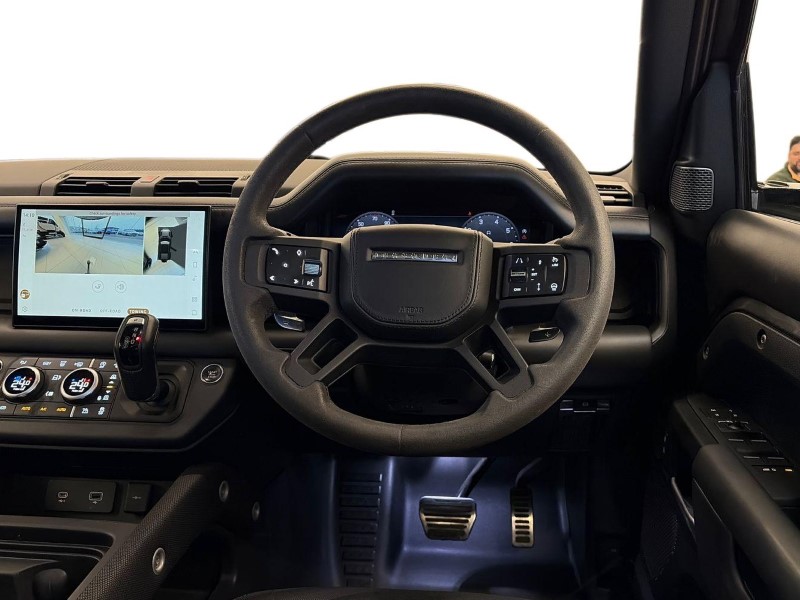 Used Land Rover Defender 2023 for sale - 77063475: Photo 15