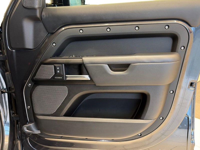 Used Land Rover Defender 2023 for sale - 77063475: Photo 23