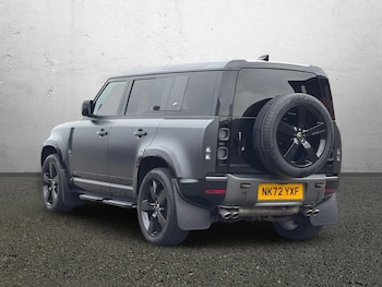 Used Land Rover Defender 2023 for sale - 77063475: Photo