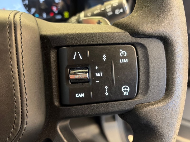 Used Land Rover Defender 2023 for sale - 77063475: Photo 30