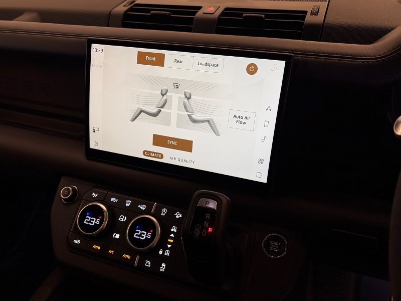 Used Land Rover Defender 2023 for sale - 77063475: Photo 35