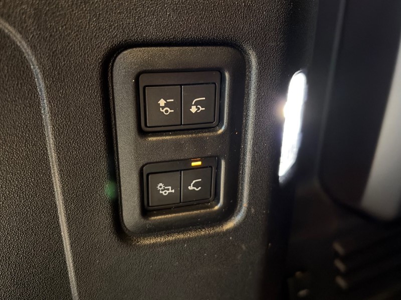 Used Land Rover Defender 2023 for sale - 77063475: Photo 44