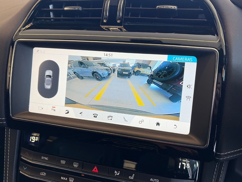 Used Jaguar F-Pace 2019 for sale - 77945571: Photo 12