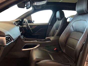 Used Jaguar F-Pace 2019 for sale - 77945571: Photo