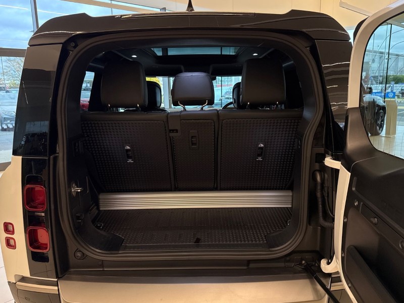 Used Land Rover Defender 2023 for sale - 76981249: Photo 10