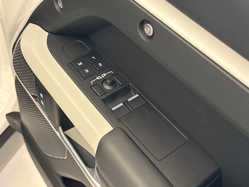 Used Land Rover Defender 2023 for sale - 76981249: Photo 23