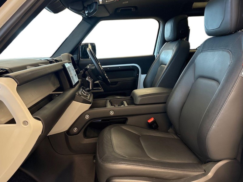 Used Land Rover Defender 2023 for sale - 76981249: Photo 3