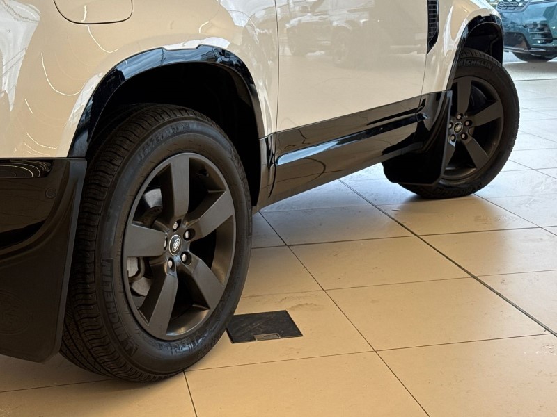 Used Land Rover Defender 2023 for sale - 76981249: Photo 47