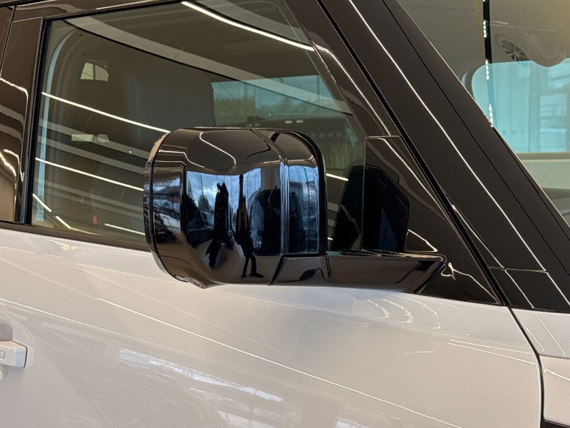 Used Land Rover Defender 2023 for sale - 76981249: Photo 49