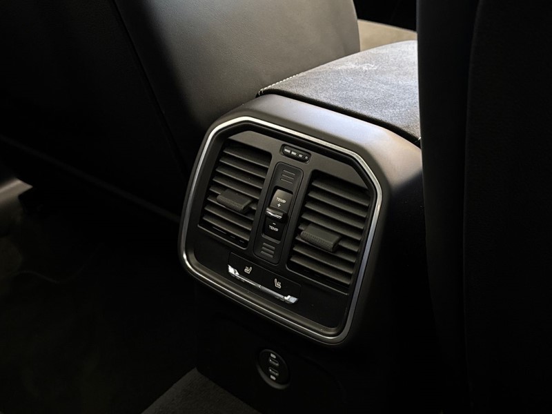 Used Porsche Macan 2024 for sale - 76982112: Photo 18