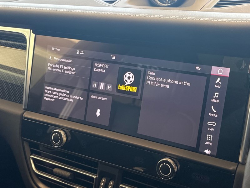 Used Porsche Macan 2024 for sale - 76982112: Photo 30