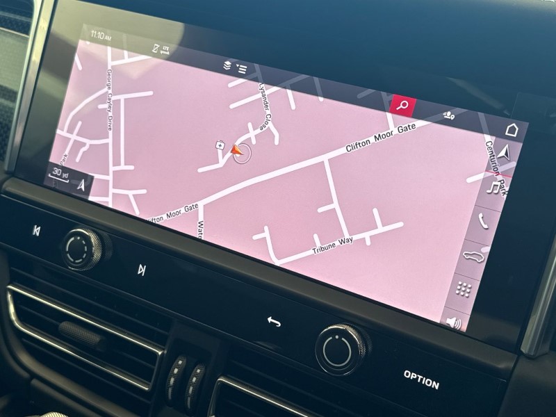 Used Porsche Macan 2024 for sale - 76982112: Photo 31