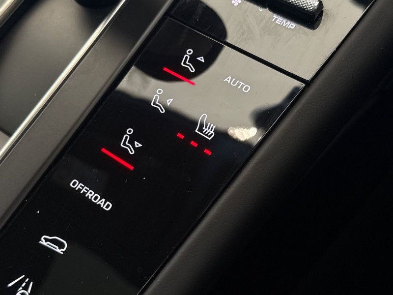 Used Porsche Macan 2024 for sale - 76982112: Photo 36