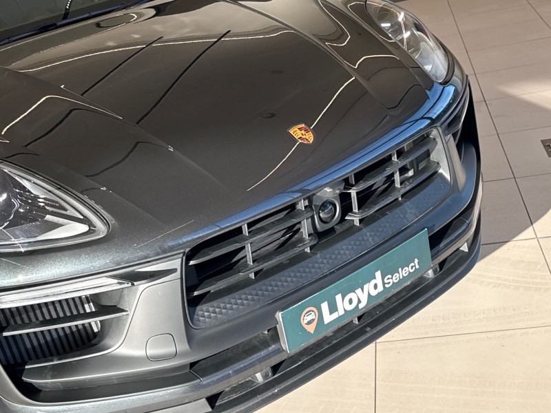 Used Porsche Macan 2024 for sale - 76982112: Photo 44
