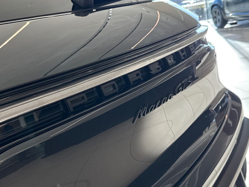 Used Porsche Macan 2024 for sale - 76982112: Photo 46