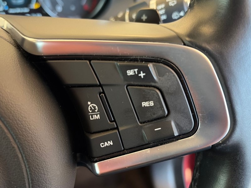 Used Jaguar E-Pace 2020 for sale - 77210343: Photo 26