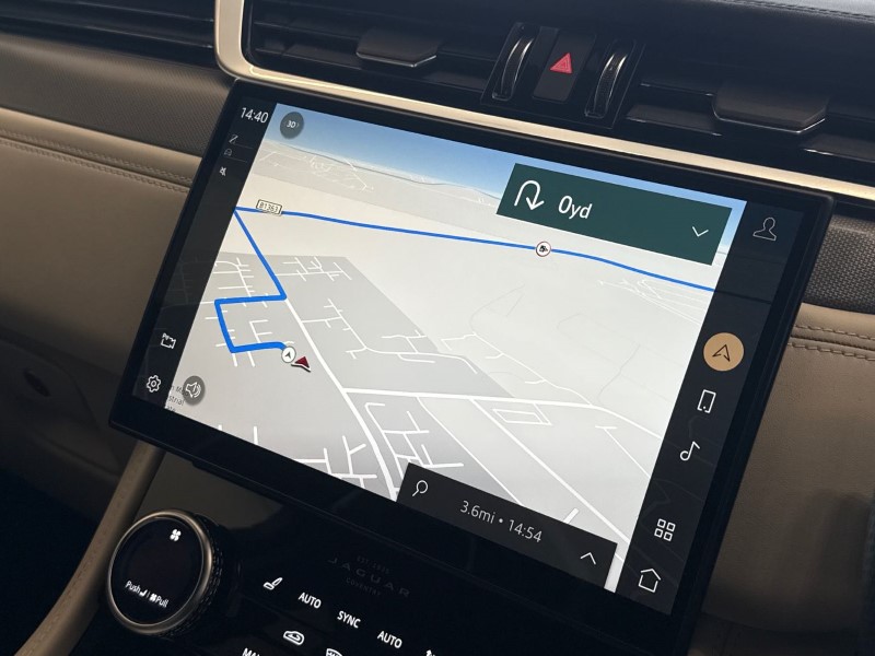 Used Jaguar F-Pace 2022 for sale - 76981294: Photo 11