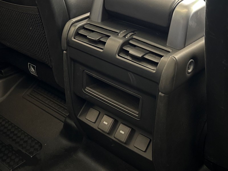 Used Land Rover Defender 2023 for sale - 78067145: Photo 18
