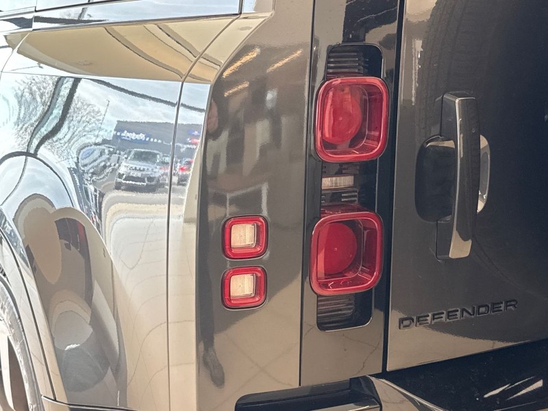 Used Land Rover Defender 2023 for sale - 78067145: Photo 19