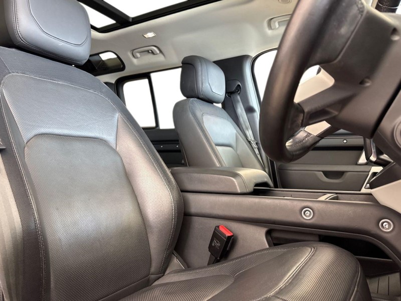 Used Land Rover Defender 2023 for sale - 78067145: Photo 26