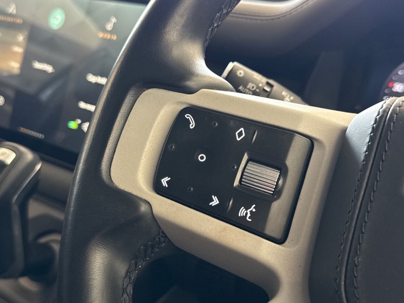 Used Land Rover Defender 2023 for sale - 78067145: Photo 28