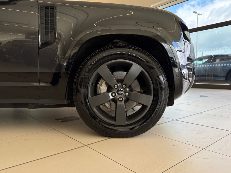 Used Land Rover Defender 2023 for sale - 78067145: Photo 8