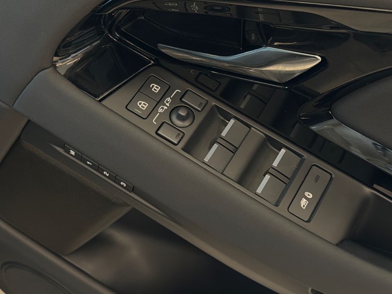 Used Land Rover Range Rover Evoque 2025 for sale - 77778657: Photo 23