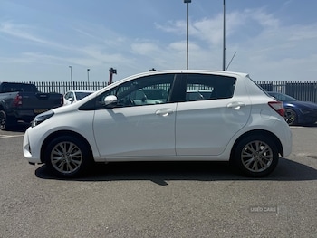 Used Toyota Yaris 2017 for sale - 79442212: Photo