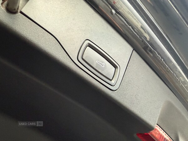 Used Porsche Taycan 2022 for sale - 76608758: Photo 11