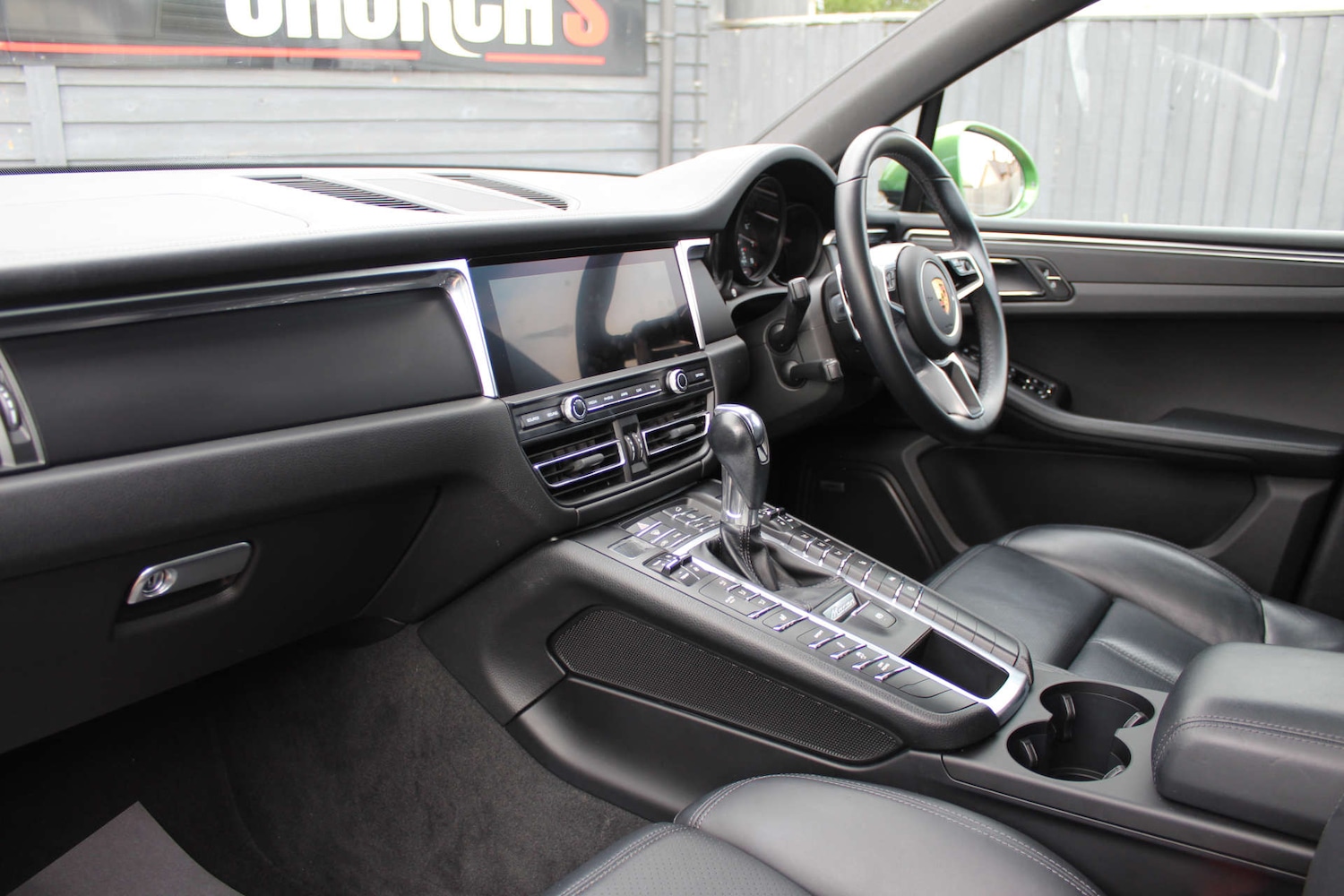 Used Porsche Macan 2021 for sale - 76724021: Photo 19