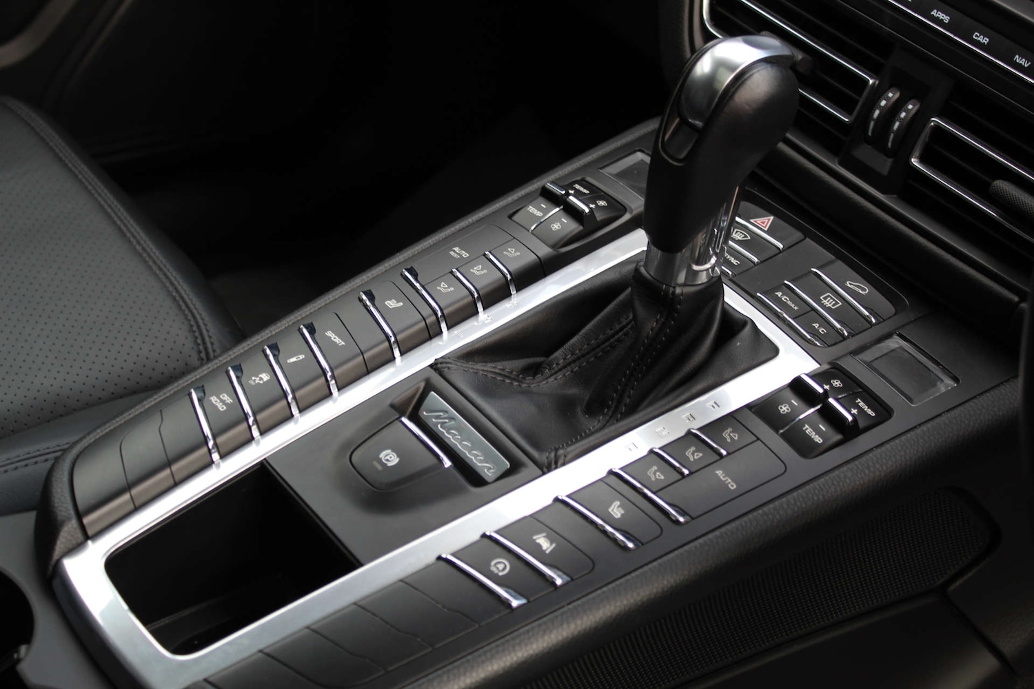 Used Porsche Macan 2021 for sale - 76724021: Photo 6