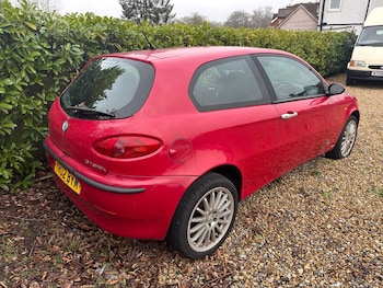 Used Alfa Romeo 147 2002 for sale - 77332604: Photo