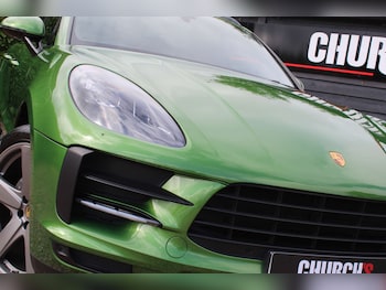 Used Porsche Macan 2021 for sale - 75911111: Photo