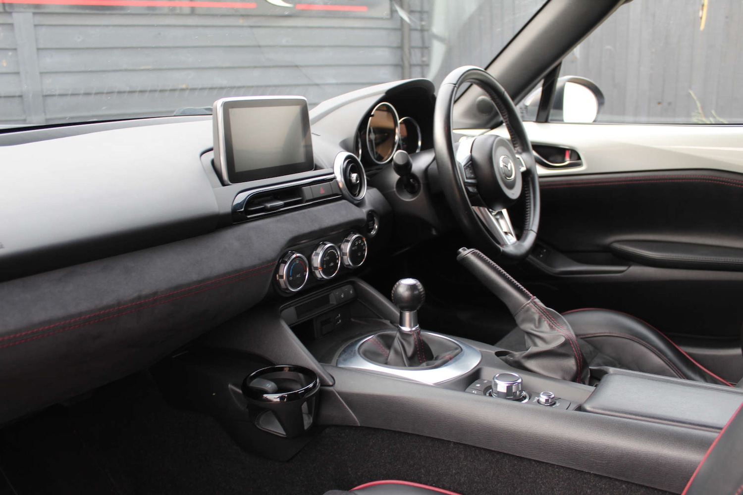 Used Mazda MX-5 2016 for sale - 76469544: Photo 15