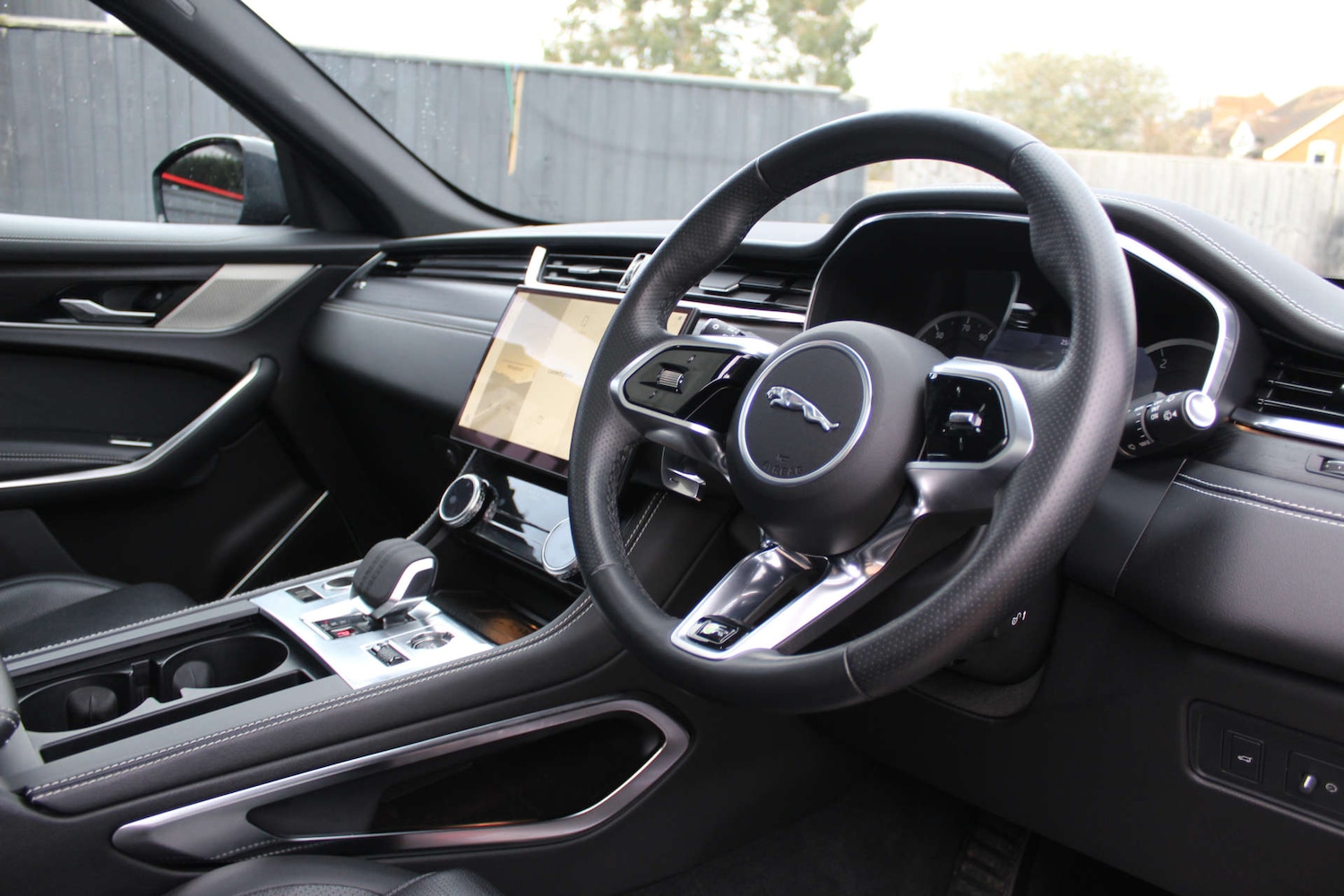 Used Jaguar F-Pace 2022 for sale - 76724007: Photo 5