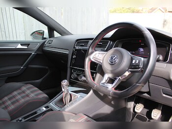 Used Volkswagen Golf 2019 for sale - 76091321: Photo