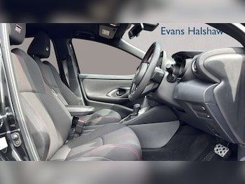 Used Toyota Yaris 2023 for sale - 79118127: Photo