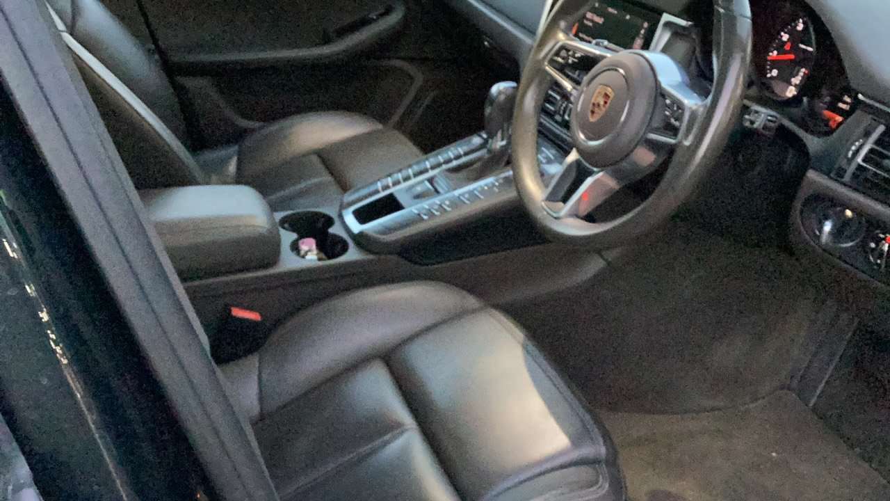 Used Porsche Macan for sale - 78060291: Photo 2