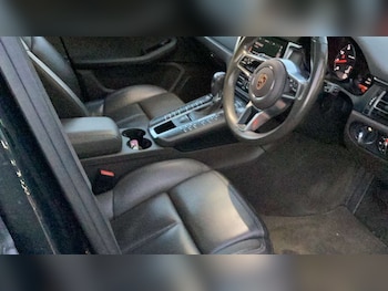 Used Porsche Macan 2018 for sale - 78060291: Photo