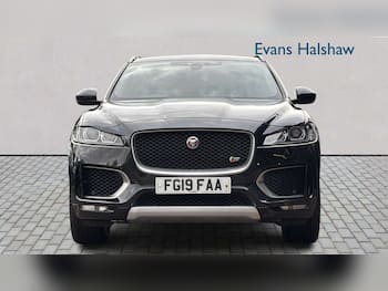 Used Jaguar F-Pace 2019 for sale - 79689708: Photo