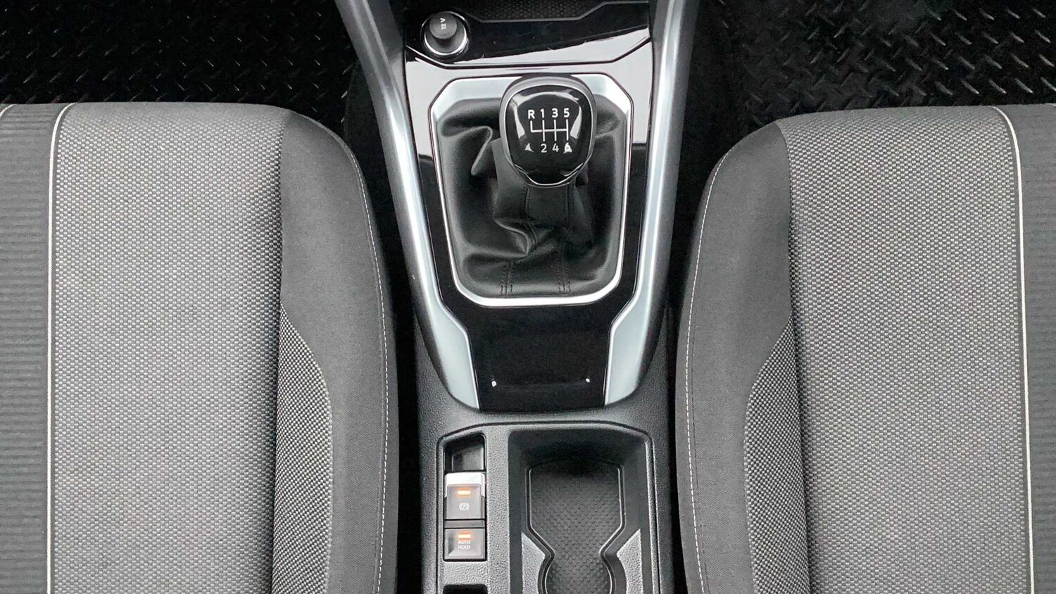 Used Volkswagen T-Roc 2022 for sale - 77913890: Photo 14