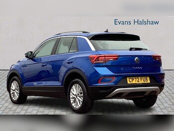 Used Volkswagen T-Roc 2022 for sale - 77913890: Photo