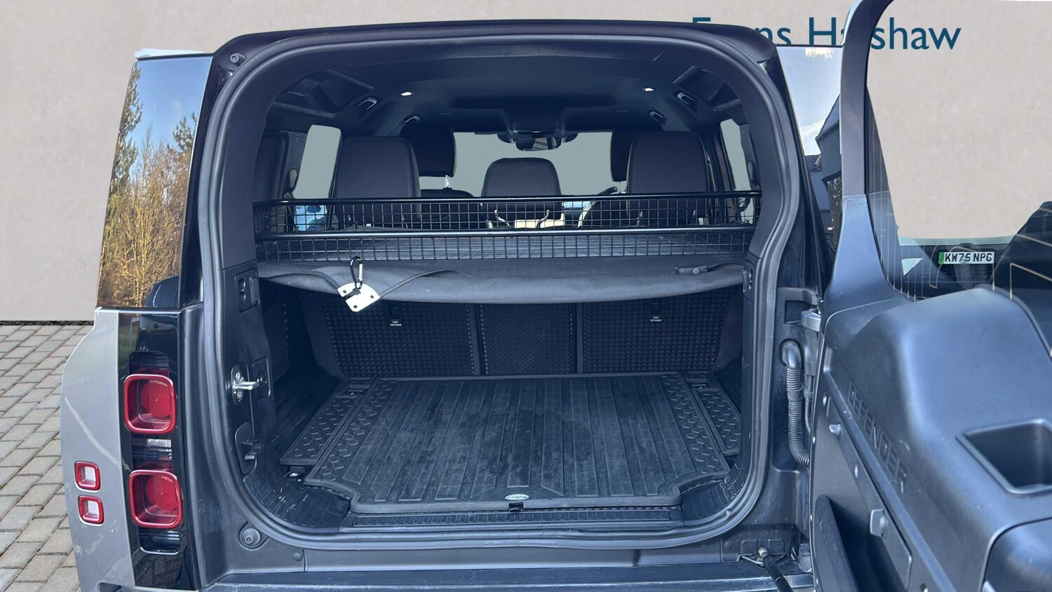 Used Land Rover Defender 2021 for sale - 77857674: Photo 10