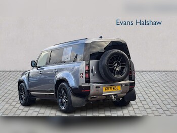 Used Land Rover Defender 2021 for sale - 77857674: Photo