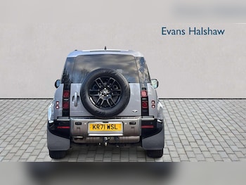 Used Land Rover Defender 2021 for sale - 77857674: Photo